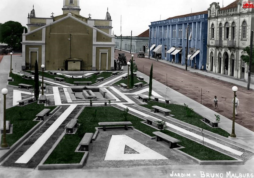 Praça Bruno Malburg dec 40 -CDMH Arquivo Público de Itajaí - colorido digitalmente por Volnei Vogel.